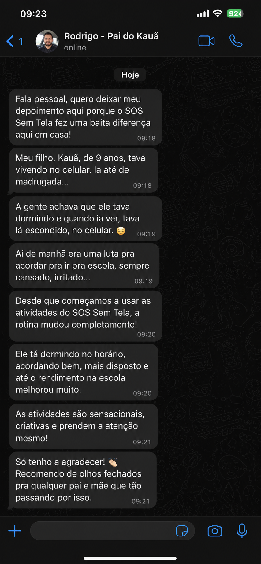 Print de conversa no WhatsApp de Rodrigo contando que o filho de 9 anos voltou a dormir no horário e melhorou na escola
